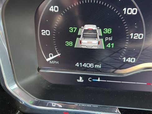 Used 2024 GMC Sierra 1500 SLT image 29