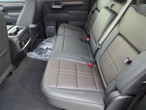 New 2026 Chevrolet Silverado 2500 High Country w/ Midnight Edition image 7