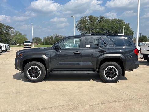 New 2026 Toyota 4Runner TRD Off-Road AWD/4WD image 2