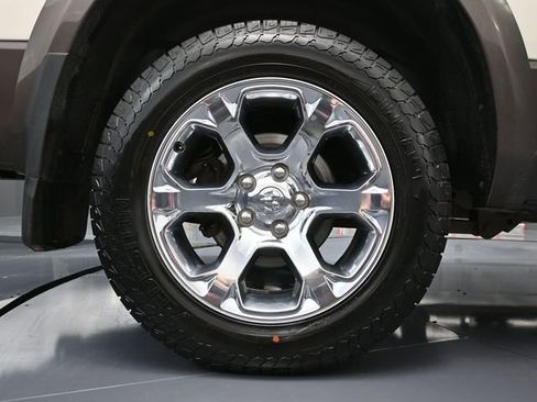 Used 2017 RAM 1500 Laramie w/ Convenience Group image 15