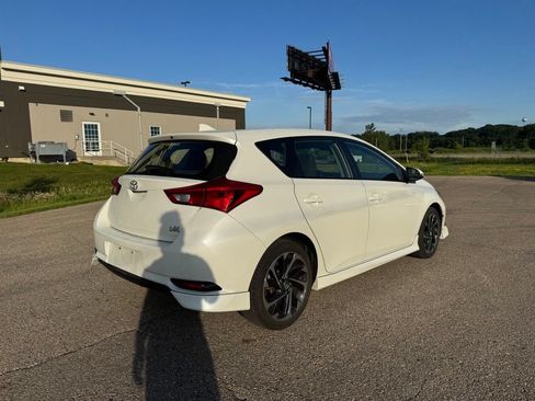 Used 2018 Toyota Corolla iM w/ All-Weather Mat Package FWD image 14