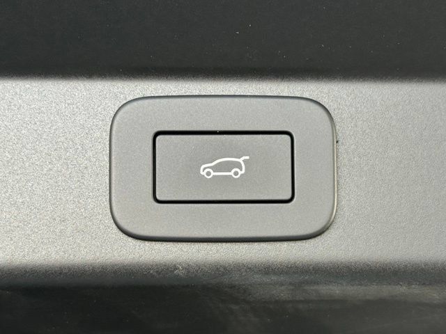 New 2026 Land Rover Range Rover Sport Dynamic SE AWD/4WD image 18