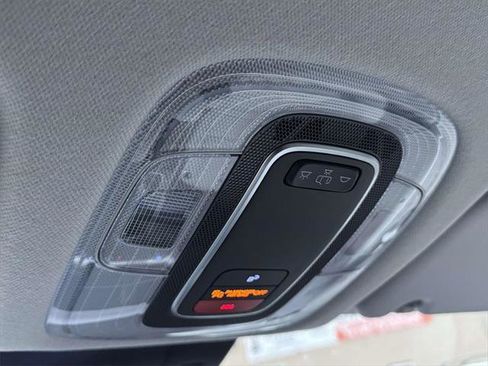 Used 2025 Hyundai Kona SEL image 32