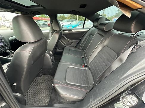 Used 2013 Volkswagen Jetta GLI Autobahn FWD image 17