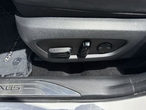 Used 2024 Lexus NX 250 FWD image 12