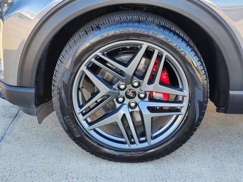 Used 2025 Ford Explorer ST image 17