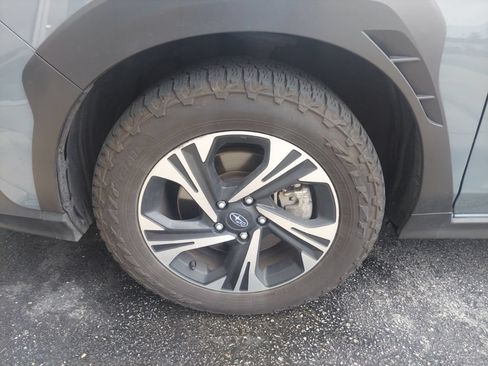 Used 2024 Subaru Crosstrek 2.0i Premium AWD/4WD image 3