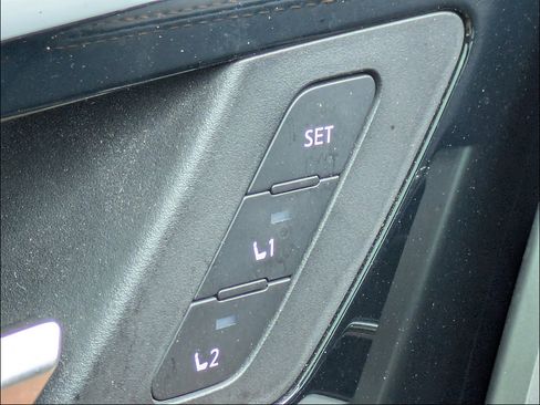Used 2024 Mitsubishi Outlander SEL FWD image 29