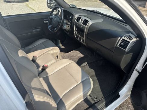 Used 2012 Chevrolet Colorado W/T RWD image 16