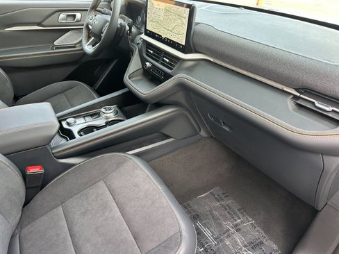 New 2026 Ford Explorer Tremor w/ Tremor Ultimate Package AWD/4WD image 18