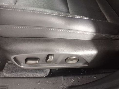 Used 2025 Chevrolet Equinox LT w/ Convenience Package II AWD/4WD image 14