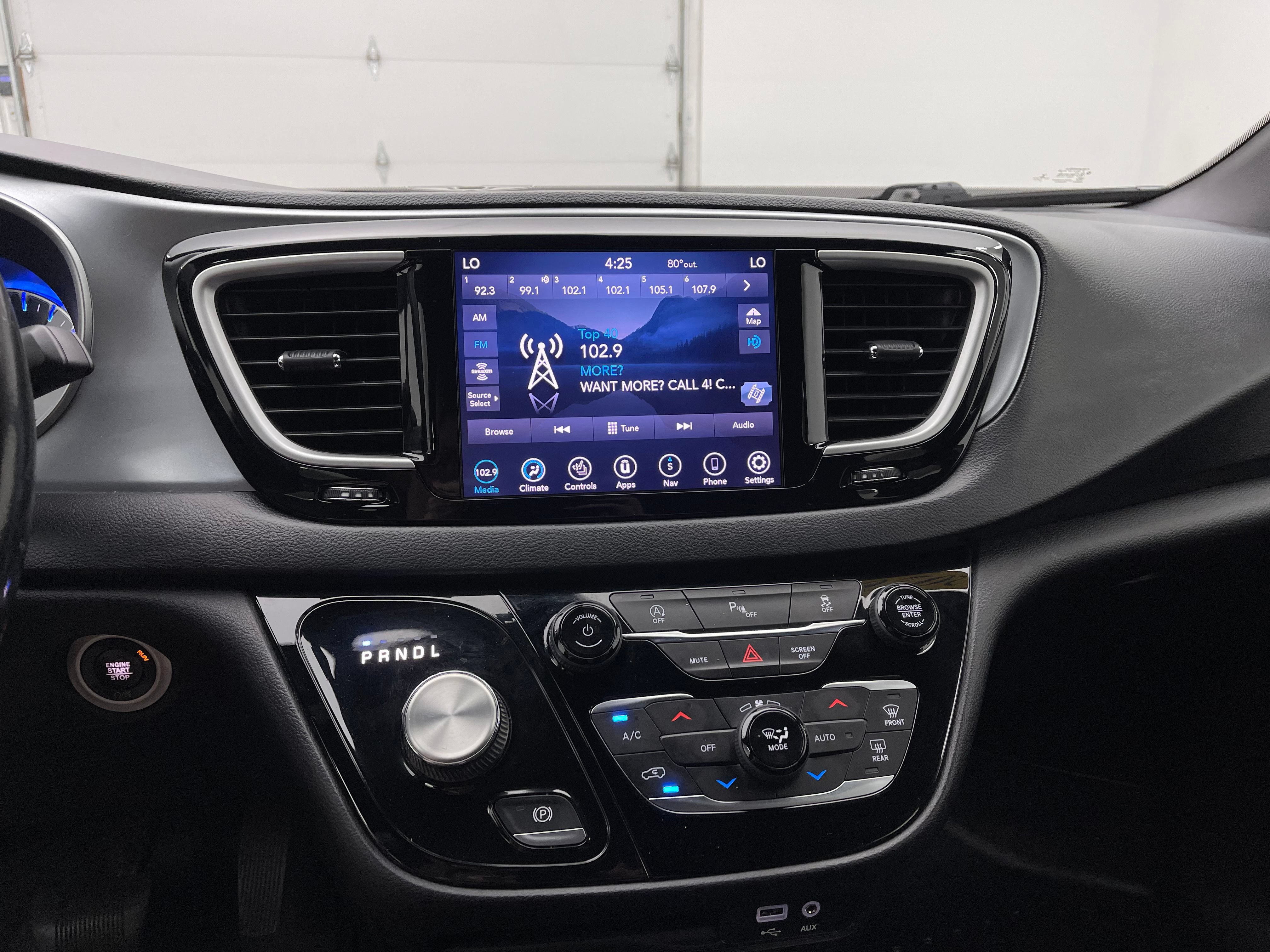 Used 2020 Chrysler Pacifica Touring-L Plus w/ S Appearance Package FWD image 25