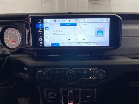 New 2026 Jeep Gladiator Sport image 10