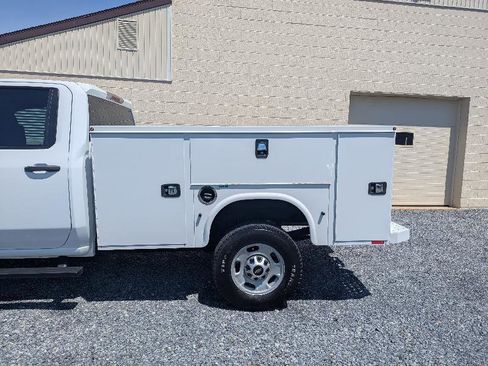 Used 2024 Chevrolet Silverado 2500 W/T w/ WT Convenience Package AWD/4WD image 3
