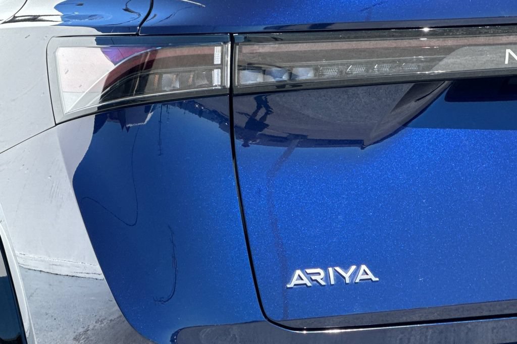 Used 2023 Nissan Ariya FWD image 26