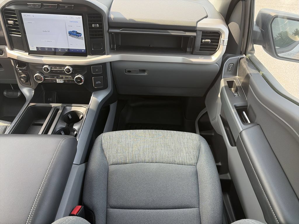 Used 2022 Ford F150 XLT w/ Equipment Group 302A High RWD image 17