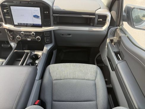 Used 2022 Ford F150 XLT w/ Equipment Group 302A High RWD image 17