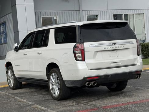 Used 2024 Chevrolet Suburban High Country w/ Advanced Technology Package image 3
