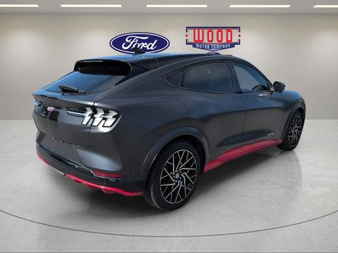 Used 2022 Ford Mustang Mach-E GT w/ GT Performance Edition AWD/4WD image 2