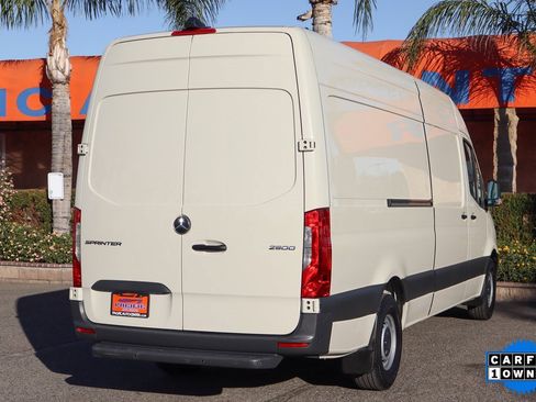Used 2022 Mercedes-Benz Sprinter 2500 image 10