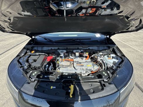 New 2026 Nissan Leaf SV+ w/ Illuminated Package FWD image 38