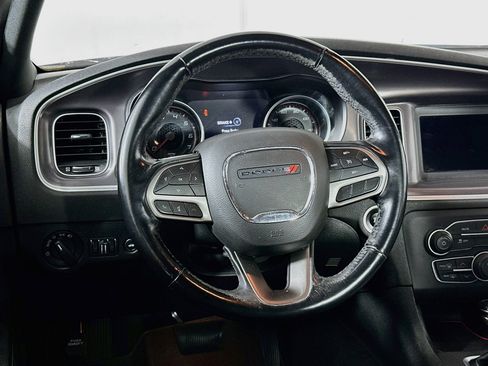 Used 2022 Dodge Charger SXT w/ Leather Interior Group RWD image 18