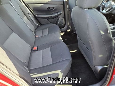 Used 2024 Nissan Sentra SV FWD image 17
