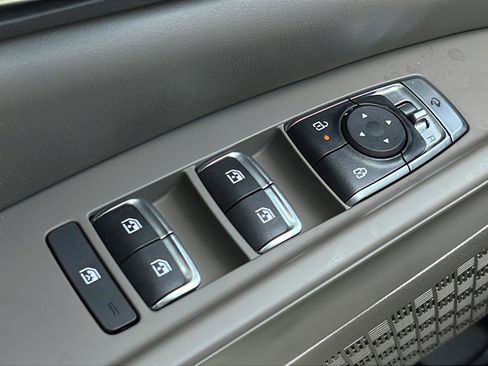New 2026 Kia Carnival EX FWD image 22