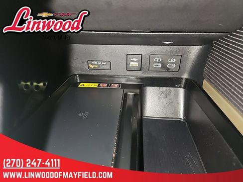 Used 2025 Toyota Camry SE w/ Convenience Package FWD image 26