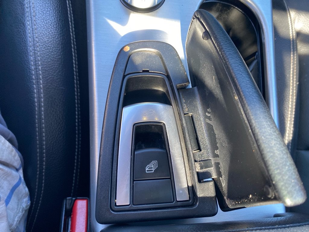 Used 2014 Mercedes-Benz SLK 250 image 33