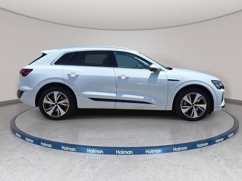 Used 2024 Audi Q8 e-tron Premium Plus w/ Premium Plus Package AWD/4WD image 5