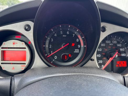 Used 2011 Nissan 370Z Coupe w/ Sport Pkg RWD image 8
