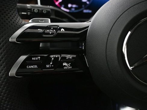 New 2025 Mercedes-Benz GLC 300 GLC 300 image 10