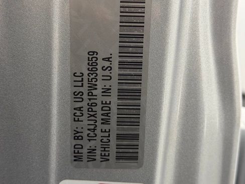 Used 2023 Jeep Wrangler Unlimited Sahara image 41