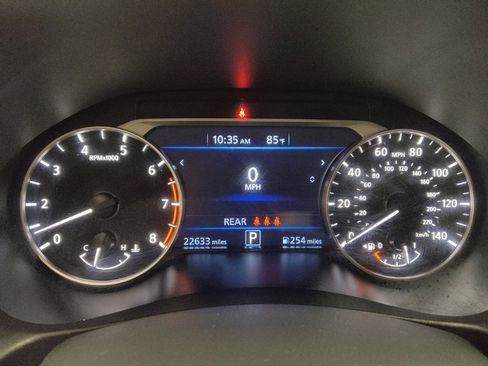 Used 2025 Nissan Altima 2.5 SV FWD image 23