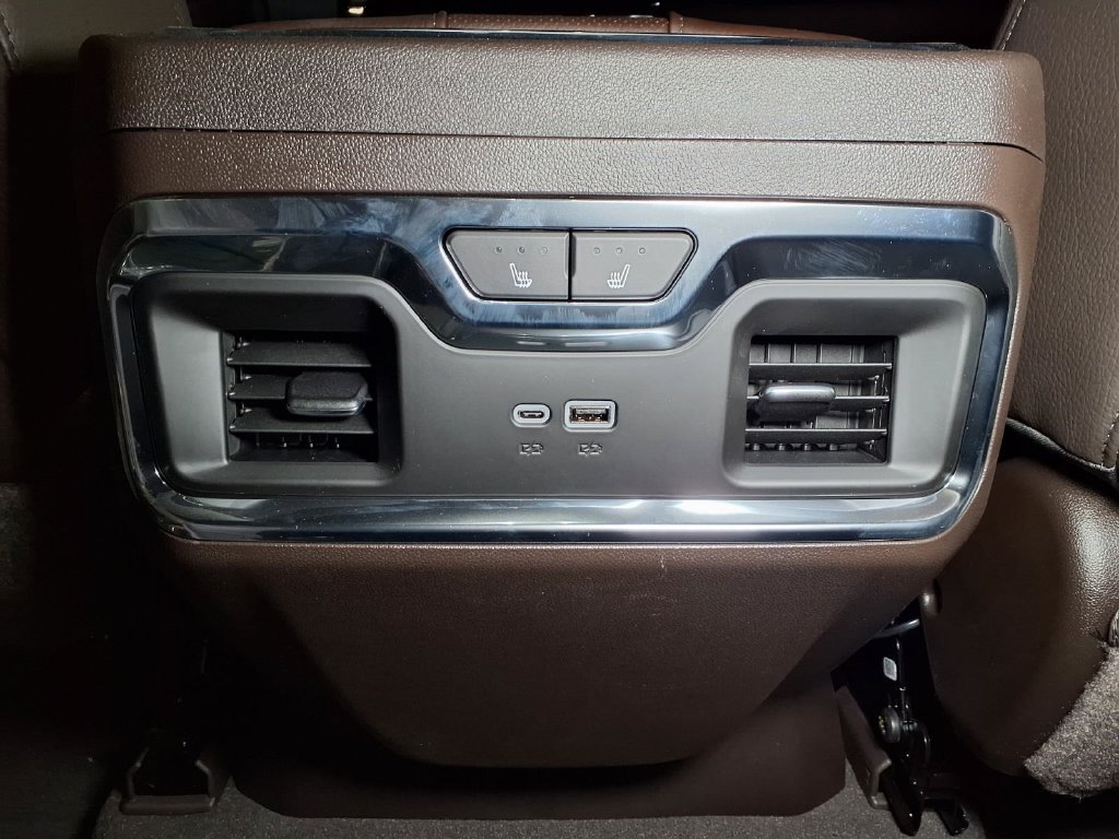 New 2026 GMC Sierra 1500 Denali w/ Denali Reserve Package AWD/4WD image 13