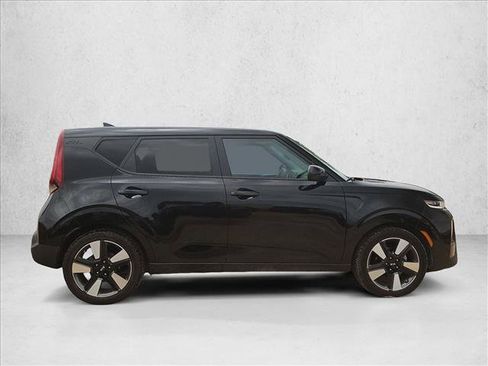 Used 2020 Kia Soul EX w/ Option Group 015 FWD image 4