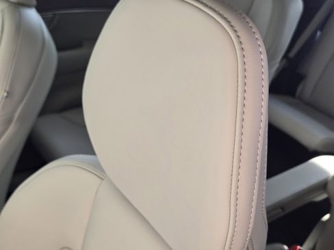 New 2026 Volvo XC90 B5 Ultra image 18