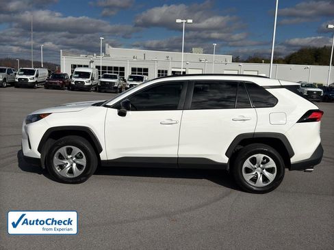 Used 2020 Toyota RAV4 LE image 2