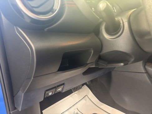 Used 2022 Nissan Kicks SR FWD image 5