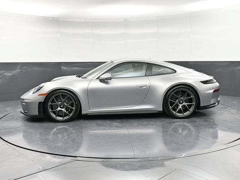 Certified 2026 Porsche 911 GT3 RWD image 2
