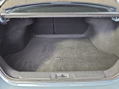 Used 2024 Nissan Sentra SR FWD image 12