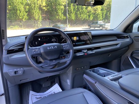 Used 2026 Kia EV9 Light RWD image 33