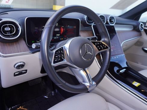 Used 2024 Mercedes-Benz GLC 300 image 13