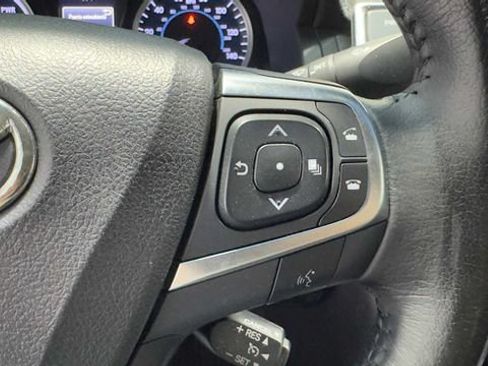 Used 2015 Toyota Camry XLE FWD image 28