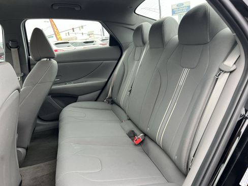 Used 2023 Hyundai Elantra SEL w/ Convenience Package FWD image 24