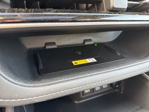 Used 2023 Toyota Highlander XLE image 15