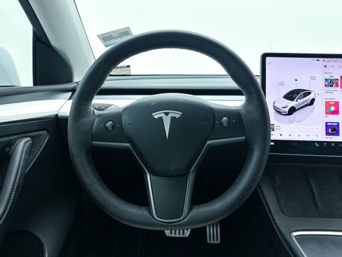 Used 2022 Tesla Model Y Performance AWD/4WD image 27