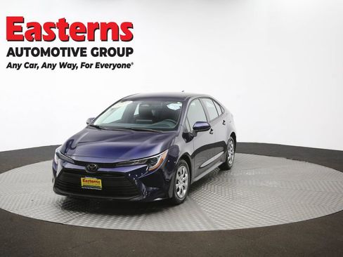 Used 2025 Toyota Corolla LE image 53