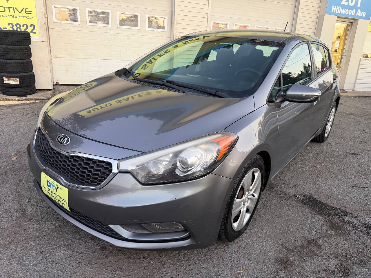 Used 2016 Kia Forte LX FWD image 2